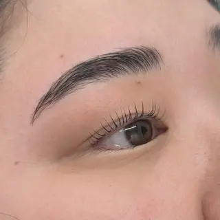 アイブロウ M's Beautysalon所属・M's 新小岩  Yunaのマツエク・マツパデザイン