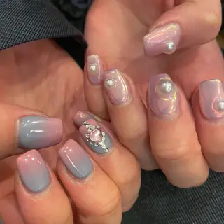 ネイル Shiori･:* 💫のネイルデザイン