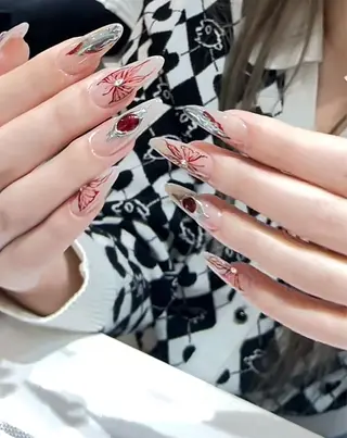 カラー L&Y Nail salonのネイルデザイン