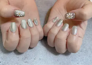 ネイル マキ ネイルサロンのネイルデザイン