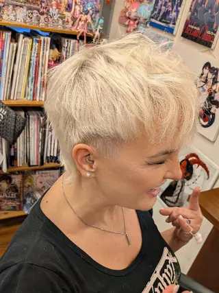 ショート fuwat所属・秋葉原でカラーする なら🐉ちぇーたんのヘアスタイル