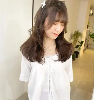 カラー mizuki/ピンク ベージュ.レイヤーのヘアスタイル