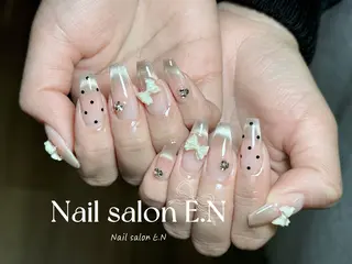 ネイル E.N🦋 長さ出し/持ち込みのネイルデザイン