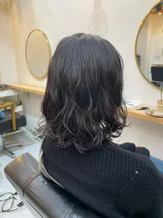ミディアム 高梨 菜々のヘアスタイル