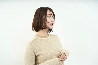 ミディアム hoNua. 栄/透明感カラーのヘアスタイル