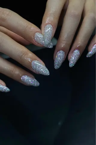 ネイル NILATE所属・渡邉 あいのネイルデザイン