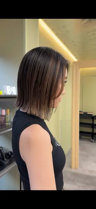 ミディアム ボブ/ぱつっとボブ/ 谷口 海星のヘアスタイル