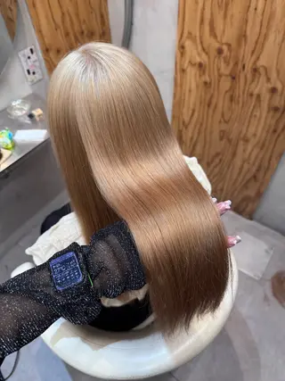 ロング カラー ハイトーン縮毛/暖色 なーな🎀🤍のヘアスタイル