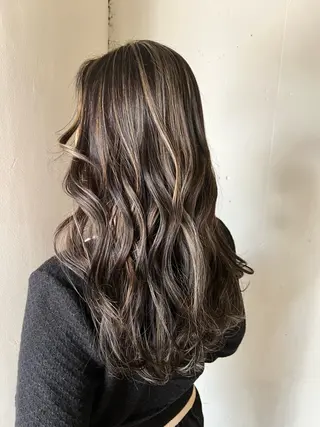 ロング カラー カラースペシャリスト しょう🧑🏼‍🎨のヘアスタイル