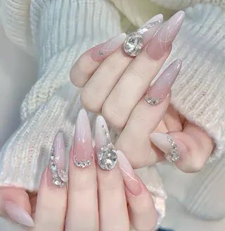 ネイル D-BEAUTY Nailsalonのネイルデザイン