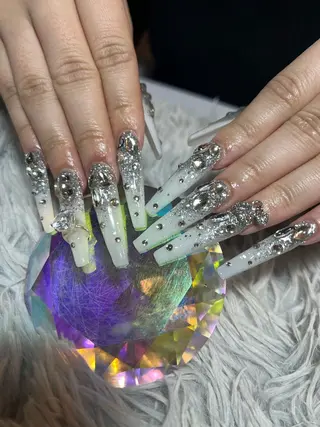 ネイル シェヌネイル JURAのネイルデザイン