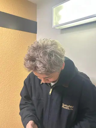 カラー メンズ 坂本奈都美 🎀のヘアスタイル