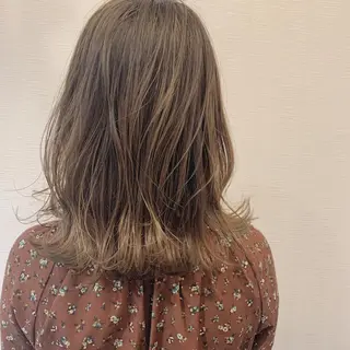 ミディアム カラー toiro by lien hair atelier所属・池田 真由美のヘアスタイル