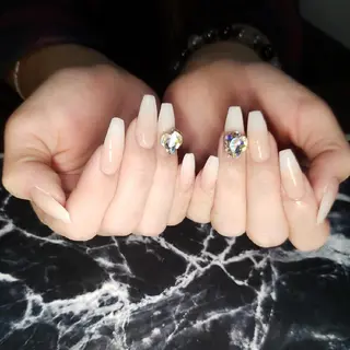 ミディアム ネイル クロキ 。のネイルデザイン