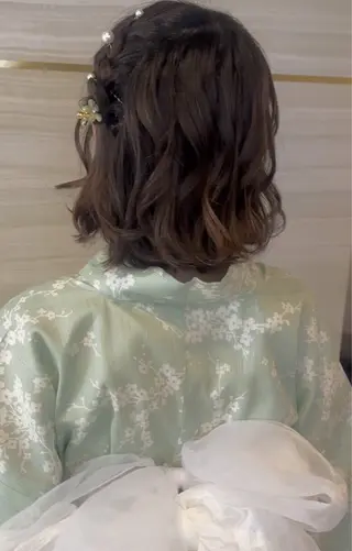 ミディアム ヘアアレンジ Hina🐣 elubylovisのヘアスタイル