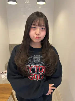 ロング レイヤーカット/長岡 グレージュ/マユ🎀のヘアスタイル