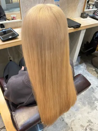 ロング カラー 内山 涼香のヘアスタイル