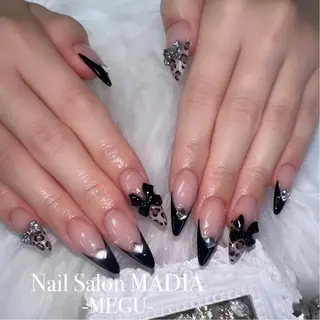 ネイル MADIA藤沢所属・MADIA MEGUのネイルデザイン