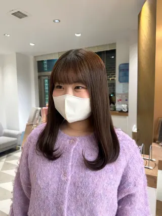 ロング カラー 安丸 結夏のヘアスタイル