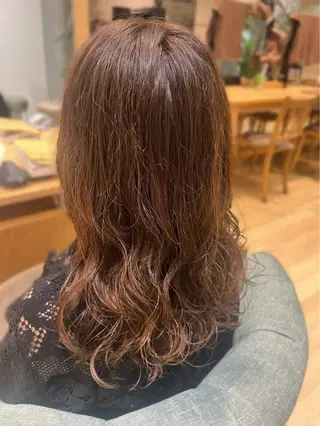 パーマ 大野 芽依のヘアスタイル