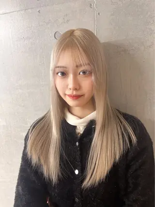 ロング ハイトーン専門美容師 kimutaのヘアスタイル