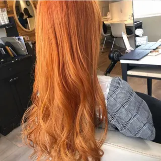 カラー nui所属・ﾚｲﾔｰ.ﾍｱｾｯﾄ 🤍宮本しおりのヘアスタイル