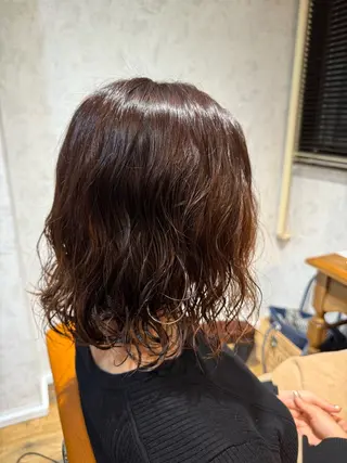 ミディアム カラー パーマ ヘアメイクリアン所属・小松 莉夏子のヘアスタイル