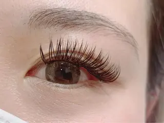 マツエク・マツパ アイブロウ 池袋駅韓国風🇰🇷 束感💗Tomoのマツエク・マツパデザイン