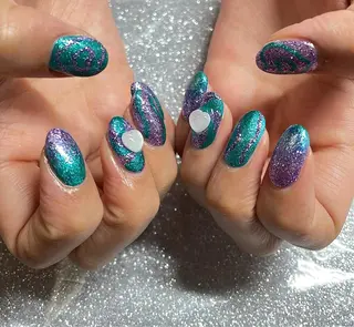 ネイル VIERU 🌈🎀💖のネイルデザイン