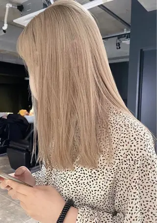 ロング PELE WAKAのヘアスタイル