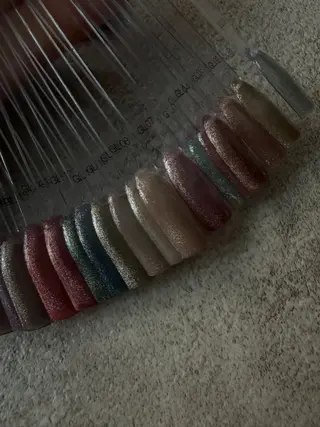 ネイル R2-O2 nailのネイルデザイン