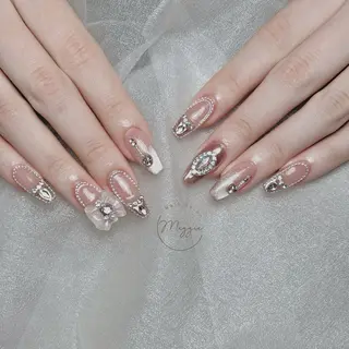 ネイル Maggie Nail🦩のネイルデザイン