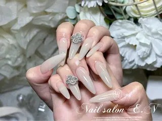 ネイル E.N🦋 長さ出し/持ち込みのネイルデザイン