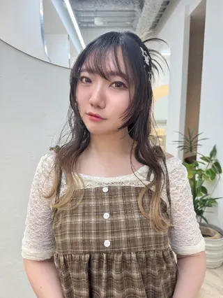 ヘアアレンジ メンズ ヘアメイク  ハイトーン キャロのヘアスタイル