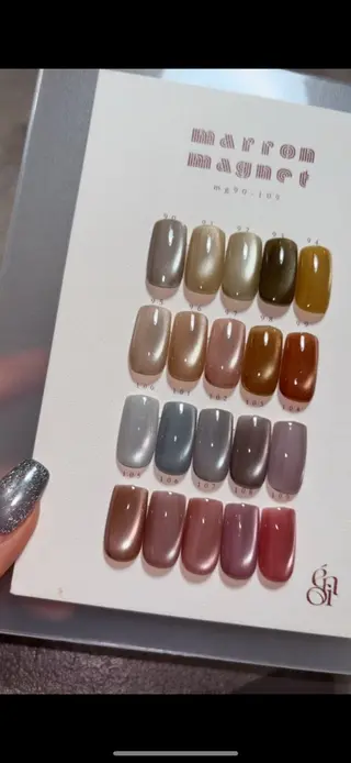 ネイル Mignon所属・Mignon 、のネイルデザイン