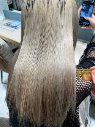 ロング 🥇KEN /レイヤー/艶カラーのヘアスタイル