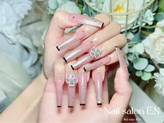 ネイル E.N🦋 長さ出し/持ち込みのネイルデザイン