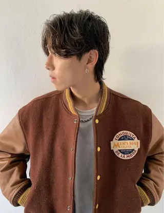 ミディアム カラー パーマ メンズ スパイラルパーマ 🌐hina⭐️のヘアスタイル