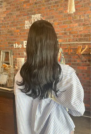 カラー the BRIDGE 大橋伊織のヘアスタイル