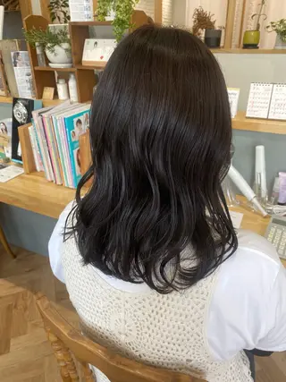 セミロング merc.🪸🫧 土居春菜のヘアスタイル
