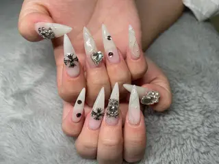 ネイル Roi〈ロワ〉 Akariのネイルデザイン