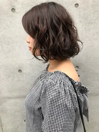 ミディアム パーマ THE DAY所属・AKI HASHIMOTOのヘアスタイル