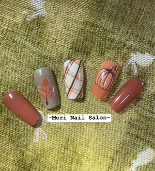 ネイル MORI ネイル SALONのネイルデザイン