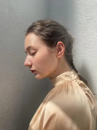 ロング カラー ヘアアレンジ ⚪️ISHIZUKA AOI⚪️のヘアスタイル