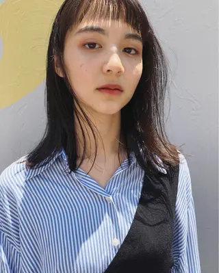 ミディアム カラー Loom.所属・村上雅人 ナチュラルモードのヘアスタイル