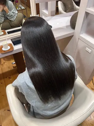 ロング 佐藤 翔空【艶 カラー/縮毛矯正】のヘアスタイル