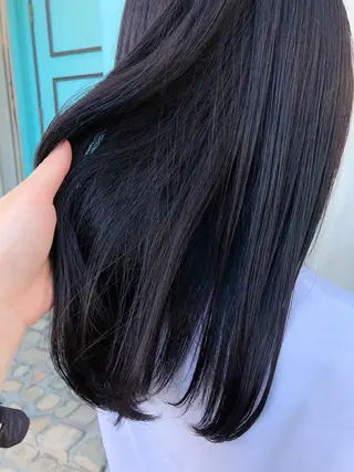 セミロング カラー 安藤 佑衣のヘアスタイル