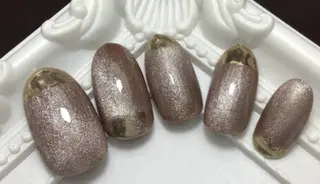 ネイル Nest 岩崎のネイルデザイン