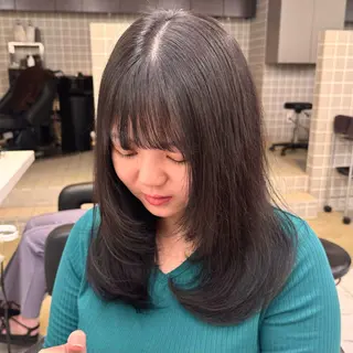 ミディアム カラー ヘアアレンジ 顔まわりカット の達人のヘアスタイル