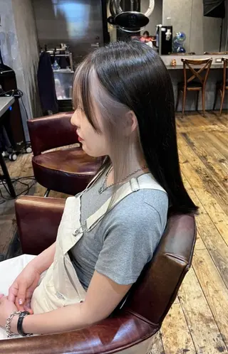 カラー ミウラ ナオヤのヘアスタイル